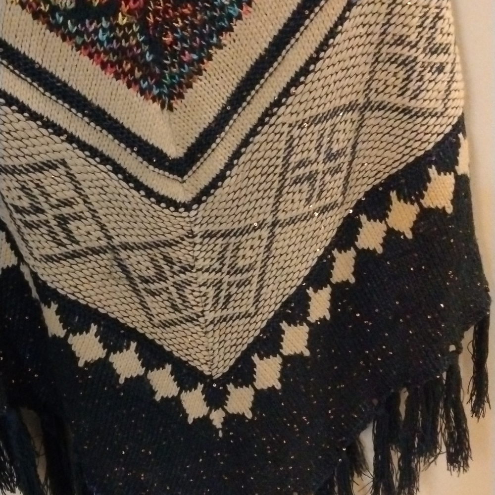 Woolen Poncho With Sequence Design - image 2